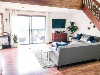 Main picture of 4595 Contour Blvd