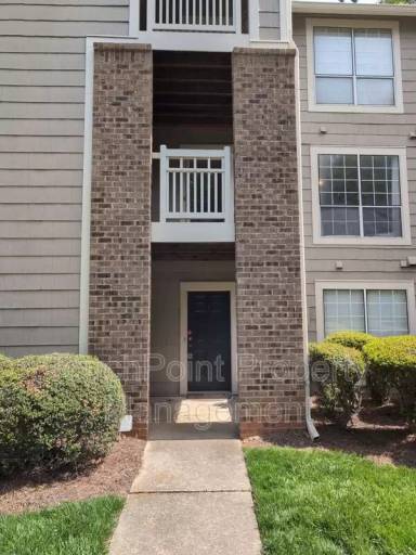 Main picture of 5001 Sharon Rd