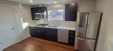 Main picture of 6119 N Wolcott Ave