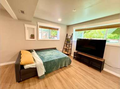 Main picture of 11633 NE 140th St