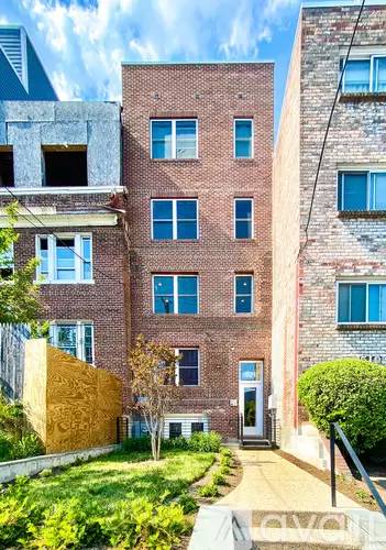 Main picture of 521 Kennedy St NW