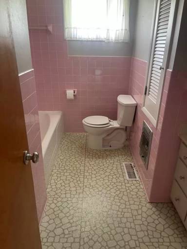 Main picture of 208 Swanee Dr