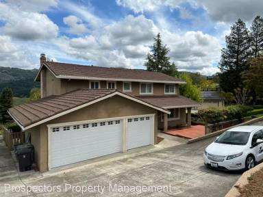 Main picture of 17430 Lakeview Dr