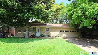 Main picture of 3814 Lancelot Ln