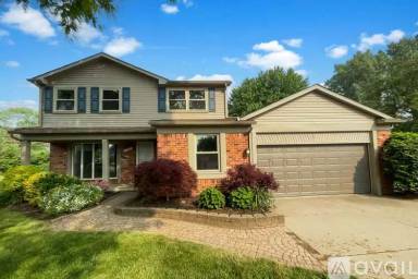 Main picture of 815 Dartmouth Dr