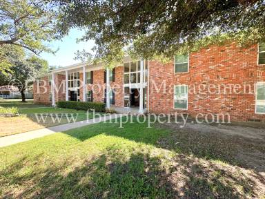Main picture of 518 N Rogers St
