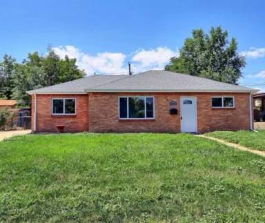 Main picture of 9261 Vine St