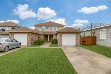 Main picture of 13706 Biggs St