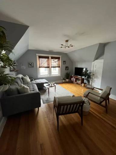 Main picture of 120 Edwards St