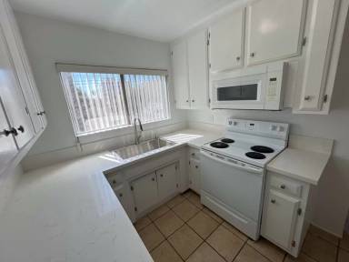Main picture of 601 E Angeleno Ave