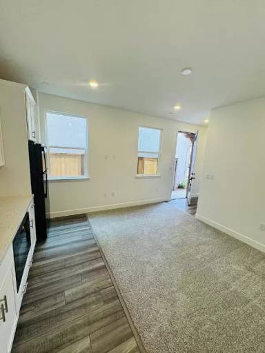 Main picture of 5660 Padrone St