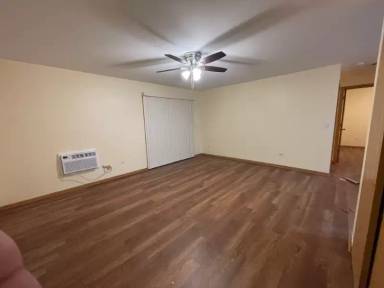 Main picture of 2909 Willow Ln