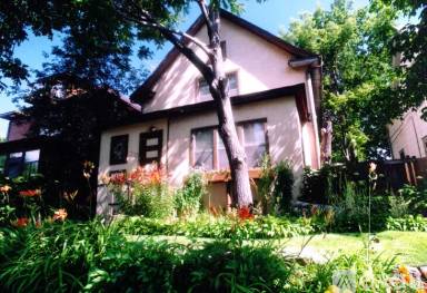 Main picture of 110 W 32nd St