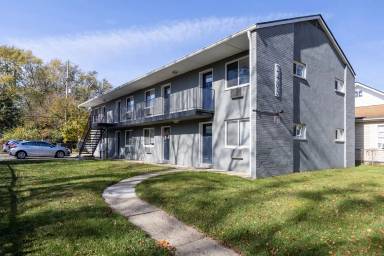 Main picture of 2485 Deming Ave