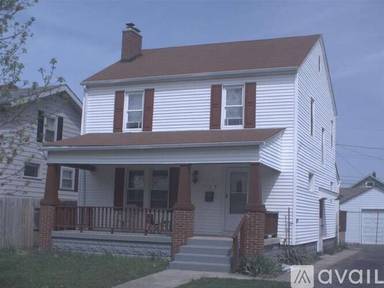 Main picture of 130 N Roys Ave