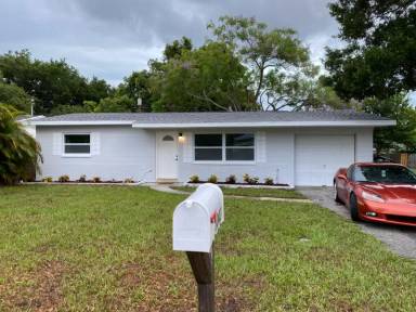 Main picture of 10433 127th Ave