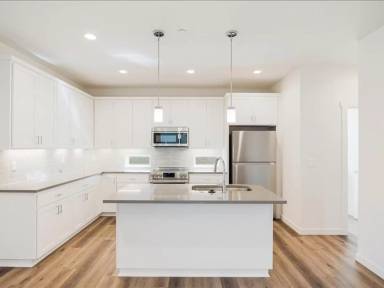 Main picture of 8438 SE 21st Ave