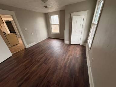 Main picture of 324-326-328 Bundy Ave