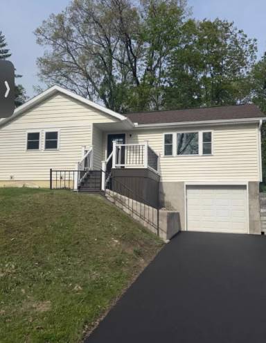 Main picture of 407 Larue Ave