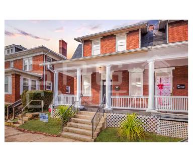 Main picture of 217 W Cottage Pl