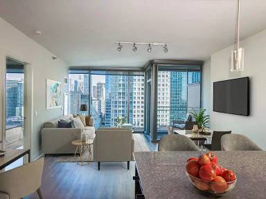 Main picture of 167 W Kinzie St