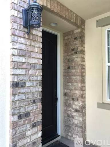 Main picture of 825 Cambridge Ct