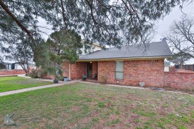 Main picture of 136 La Salle Dr