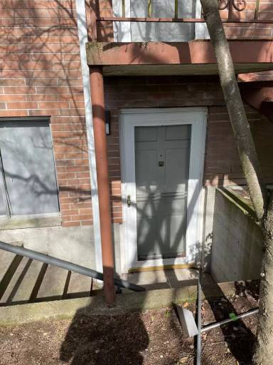 Main picture of 800 NW 62nd St
