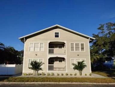 Main picture of 808 13th St N