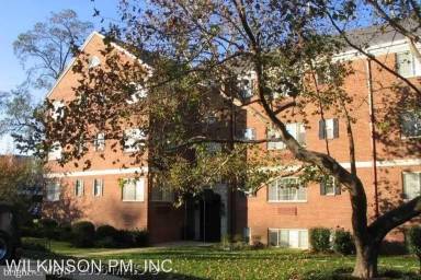 Main picture of 820 S Washington St