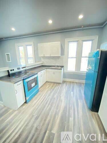 Main picture of 37 E Centre St