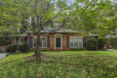 Main picture of 1159 Lynmoor Dr NE