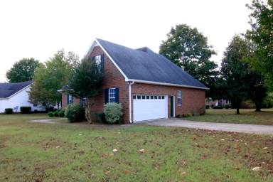 Main picture of 2123 Moonlite Ct