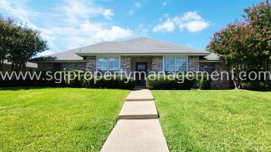 Main picture of 1900 Robin Meadow Dr