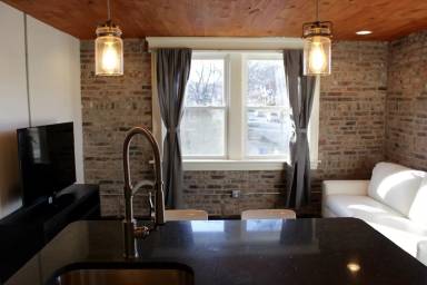 Main picture of 3528 Roger Pl