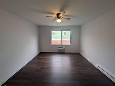 Main picture of 289 Main Ave