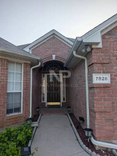 Main picture of 7828 Blossom Dr