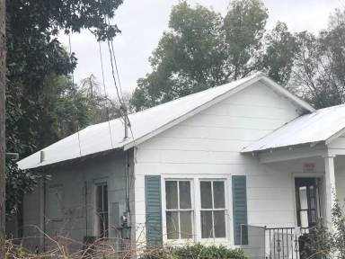 Main picture of 125 Elenore St