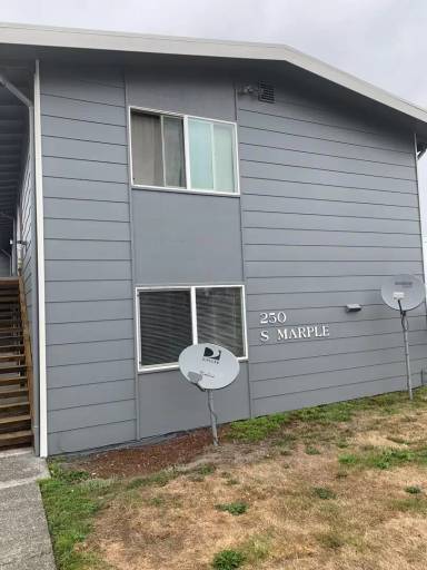Main picture of 250 S Marple St