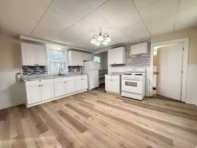 Main picture of 37 Grove St