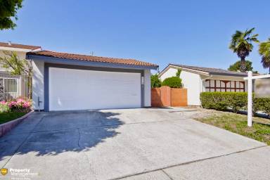 Main picture of 609 Lisa Way