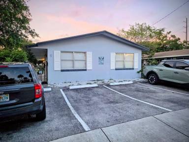 Main picture of 22 SW 10th St