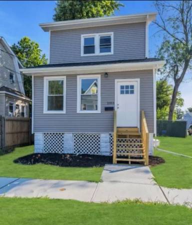 Main picture of 1033 Drake Ave