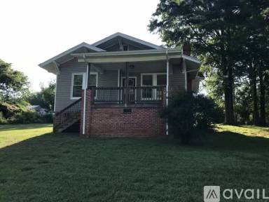 Main picture of 108 S Thomas St