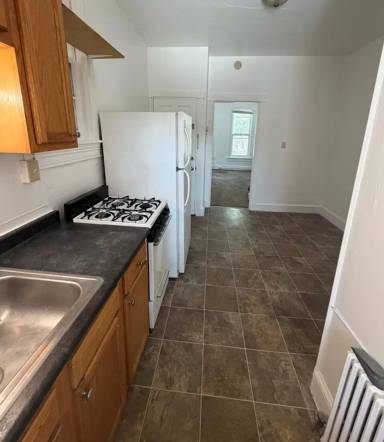 Main picture of 352 W Orange St