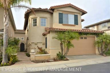 Main picture of 2861 Golf Villa Way