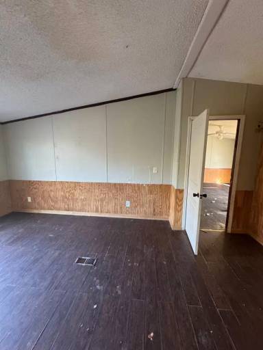 Main picture of 474 Tara Ln