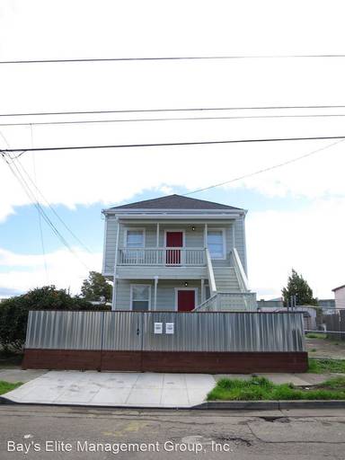 Main picture of 326 Center St