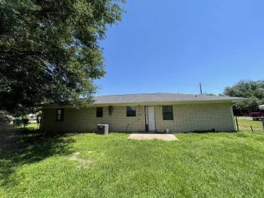 Main picture of 4928 Woodcrest Dr