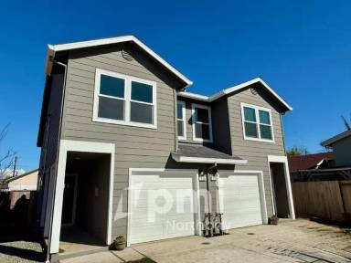 Main picture of 304 Mayo Ave
